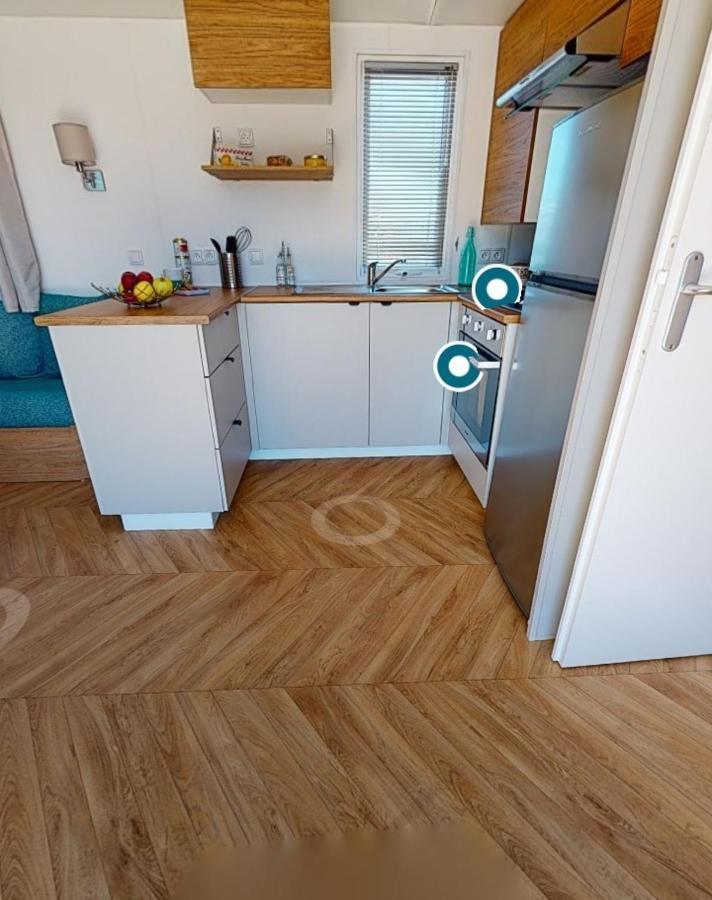 Bj Chalets - De Rug 3 - Vakantiepark Lauwersoog - Luxe Chalet Met Vaatwasser En Inloopkast! Vroege Incheck! Met Airco! Экстерьер фото